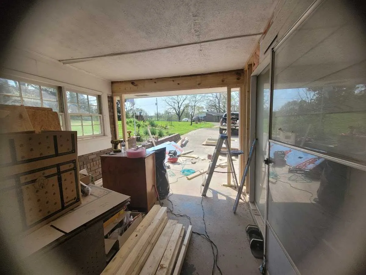 Air movers and dehumidifier for Water Mitigation Services in Crofton